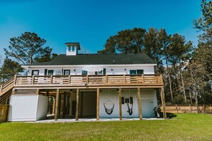 Exterior - NEW BUILD, Modern coastal home. 10 min walk to beach and sound!  (Kill Devil Hills)