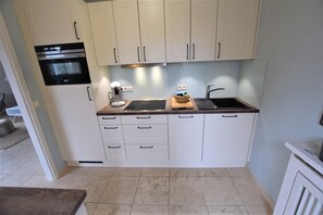 Fridge, oven, stovetop, dishwasher - "Watthüs Fine" DO/05 - Watthüs Fine DO/05 (Sylt)