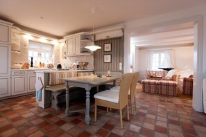 Uklassifisert bilde, 2 av 12, knapp