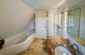 Unclassified image, 4 of 17, button