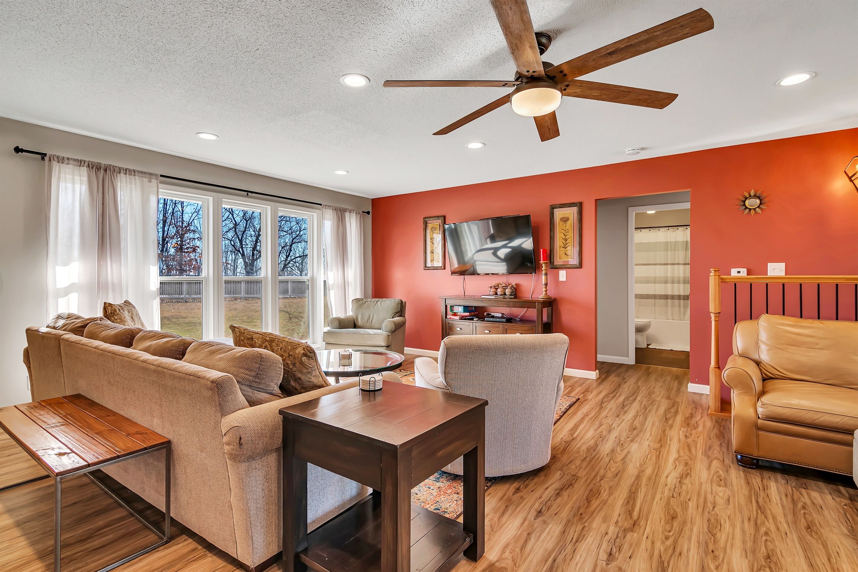 Smart TV, DVD player