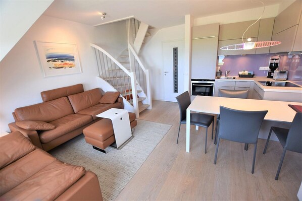 Een televisie en een dvd-speler