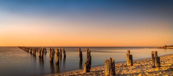 St. Leonards Pier Beach House -5 min walk to the beach