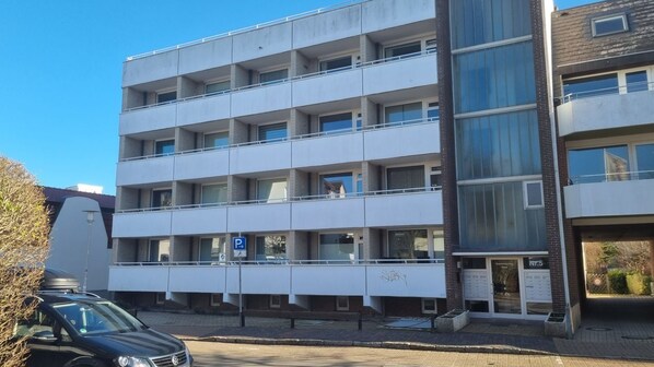 Nicht klassifiziertes Bild, 1 von 9, Schaltfläche