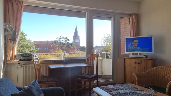 TV, DVD player, aparelho de som