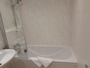 Haartrockner, Handtücher