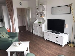 Fernseher, Stereoanlage