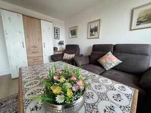 Télévision, chaîne hi-fi