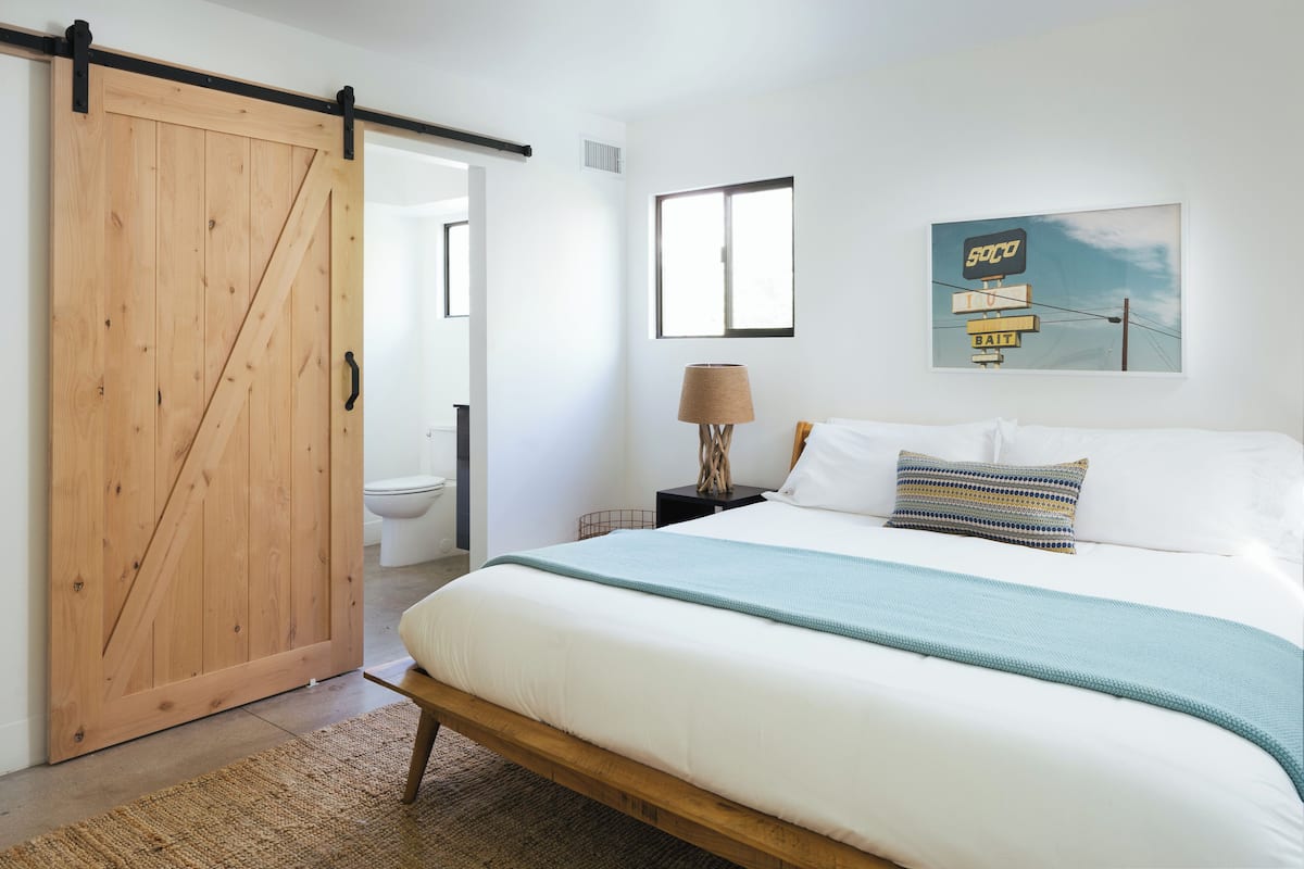 Apartment (2 Bedrooms) | 1 bedroom, individually decorated, individually furnished