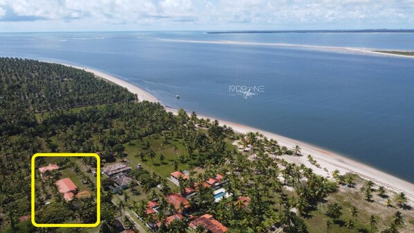 Aerial view - Rent a house with 15 suites. (BA)