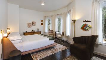 King Studio Colden | Frette Italian sheets, premium bedding, individually decorated