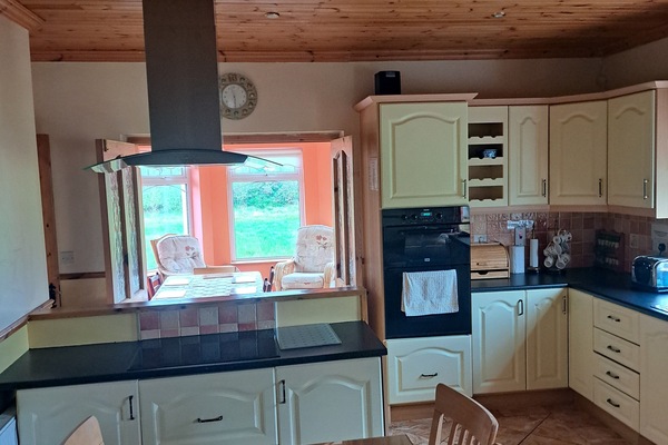 KĂŒhlschrank, Mikrowelle, Ofen, Herdplatte