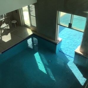 Piscina coperta, piscina all'aperto