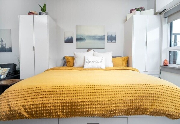 1 chambre, fer et planche à repasser, accès au Wi-Fi (inclus)