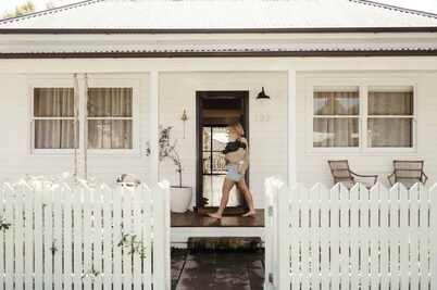Luxe Historic River Port Stay - Pay 2, Stay 3*