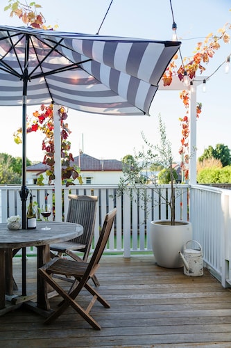 Luxe Historic River Port Stay