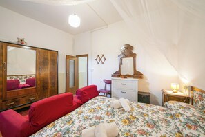 1 bedroom, WiFi, bed sheets