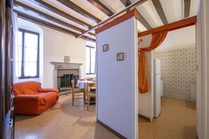 Interior - Gufo - Orange 100m  Near Lake, Toscolano Maderno, Italy (Toscolano Maderno)