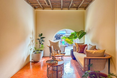 Couples treatment rooms, sauna, hot tub, body treatments, aromatherapy