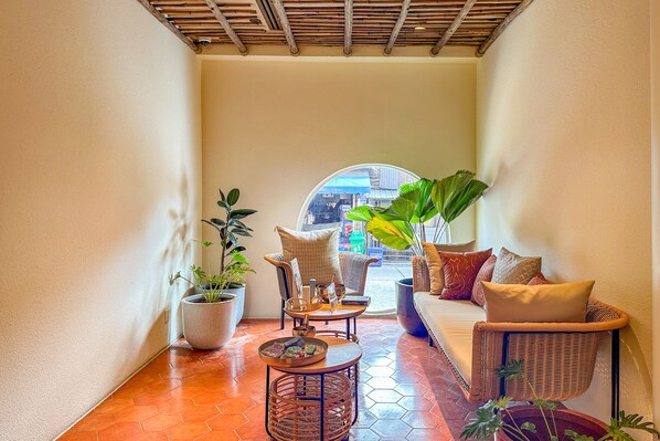 Salas de tratamientos para parejas, sauna, bañera de hidromasaje 