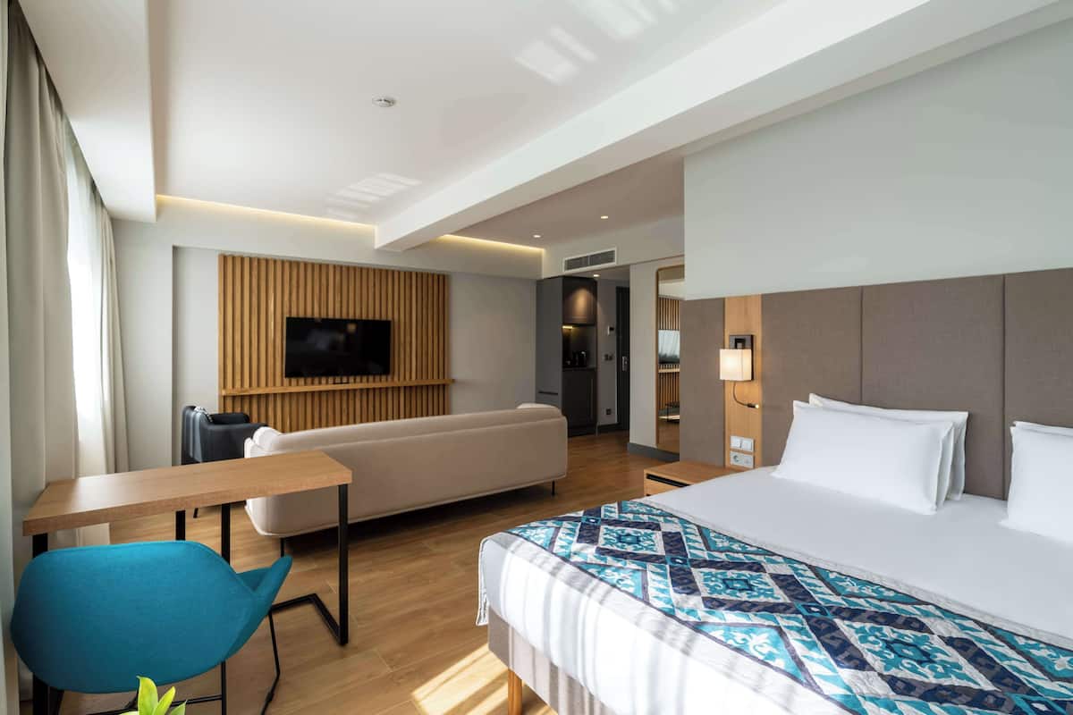 Superior Room | Hypo-allergenic bedding, laptop workspace, soundproofing, free WiFi