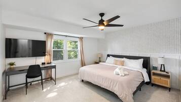 4 dormitoris, escriptori, planxa i posts de planxar i wifi gratuïta