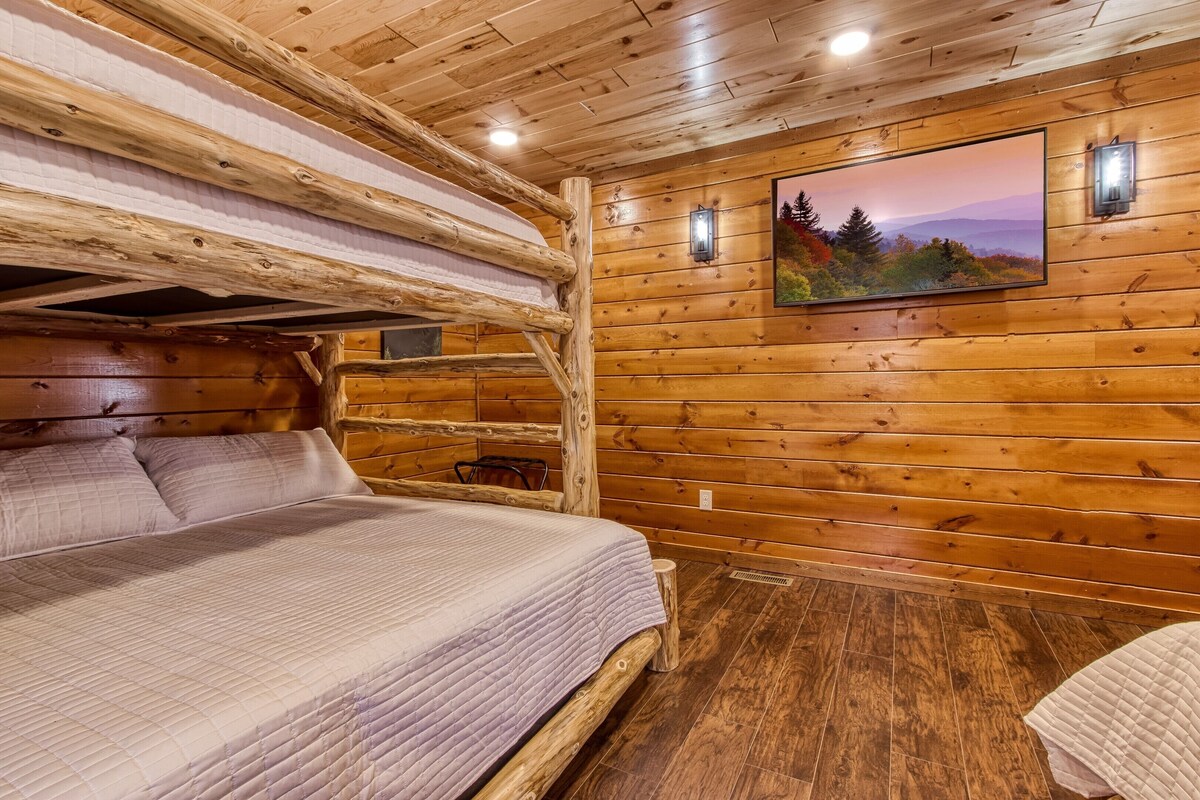 Photo 85 of Luxury LongView Lodge---Sleeps 20---Best Location in Smokies---16 Beds---Pool
