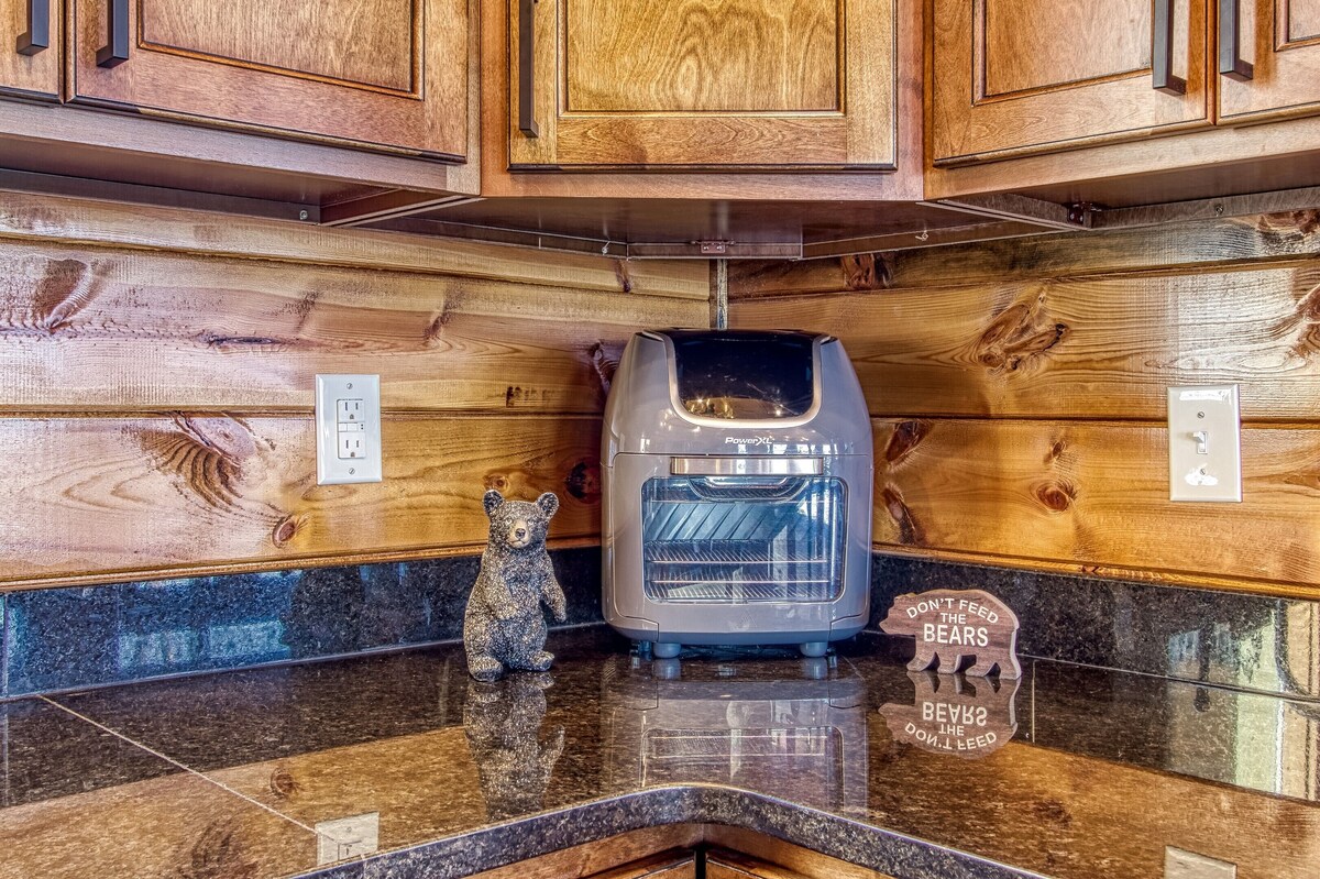 Photo 62 of Luxury LongView Lodge---Sleeps 20---Best Location in Smokies---16 Beds---Pool