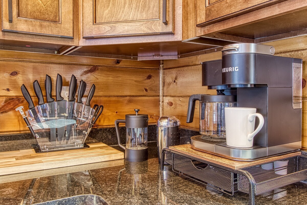Photo 57 of Luxury LongView Lodge---Sleeps 20---Best Location in Smokies---16 Beds---Pool
