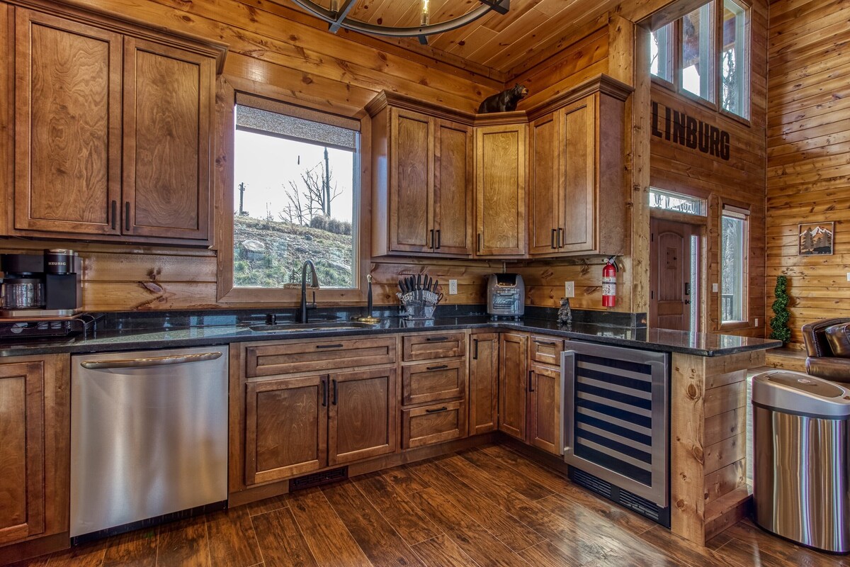 Photo 55 of Luxury LongView Lodge---Sleeps 20---Best Location in Smokies---16 Beds---Pool
