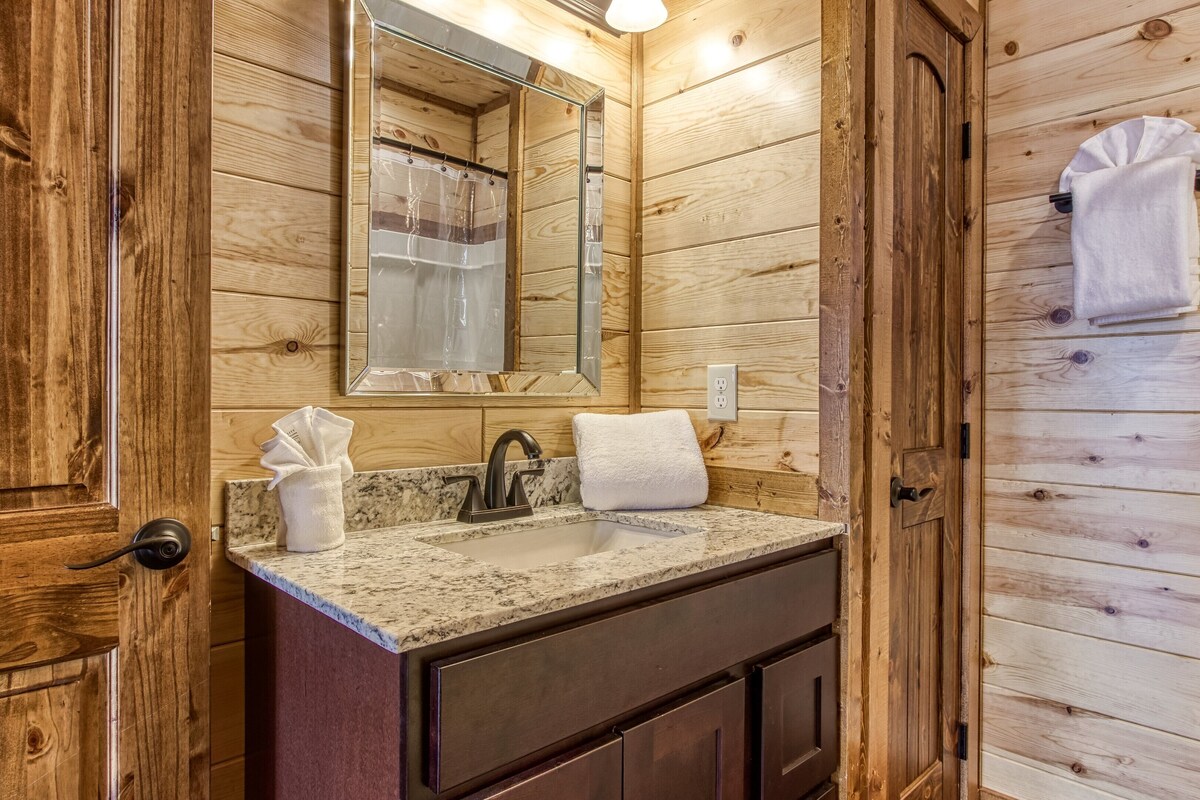 Photo 91 of Luxury LongView Lodge---Sleeps 20---Best Location in Smokies---16 Beds---Pool