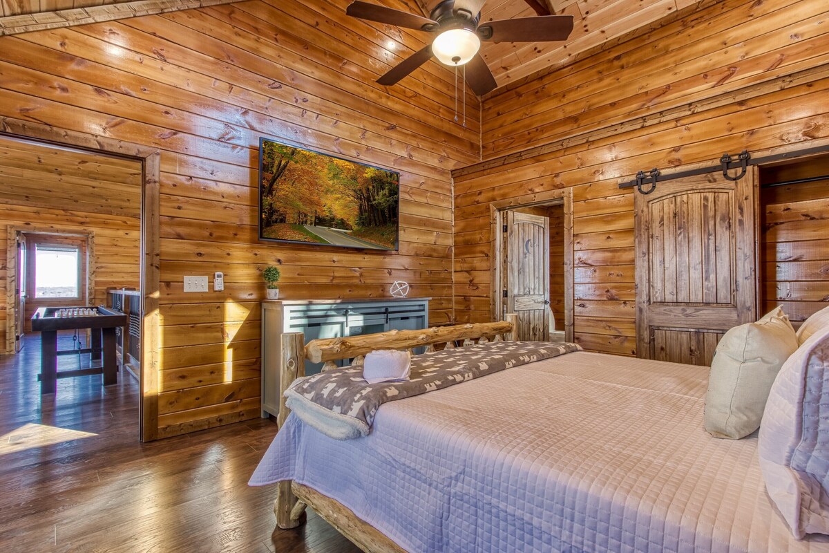 Photo 73 of Luxury LongView Lodge---Sleeps 20---Best Location in Smokies---16 Beds---Pool