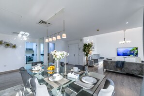 Deluxe-Apartment | Esszimmer