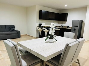 Dining - Brujas Tower Beach Resort (Mazatlán)