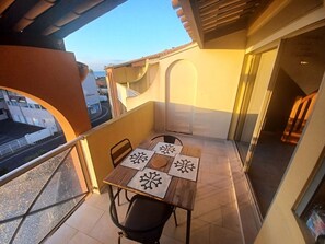 Outdoor dining - Cosy T2 *** apartment 100 metres from Richelieu Centre beach (Agde)