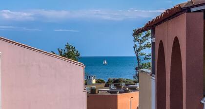 Cosy T2 *** apartment 100 metres from Richelieu Centre beach