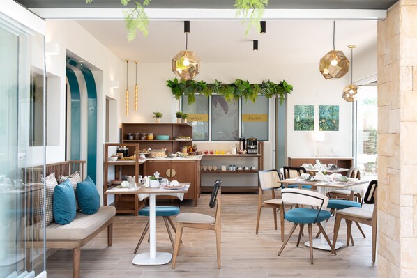 Free daily buffet breakfast  - ELLE Rooms & Suites (Katerini)