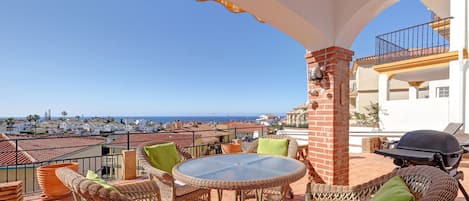 تناول الطعام بالخارج