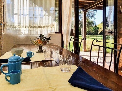 'Villetta Baia di Mola' with Wi-Fi, A/C & Garden