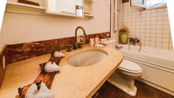 Douche, serviettes fournies