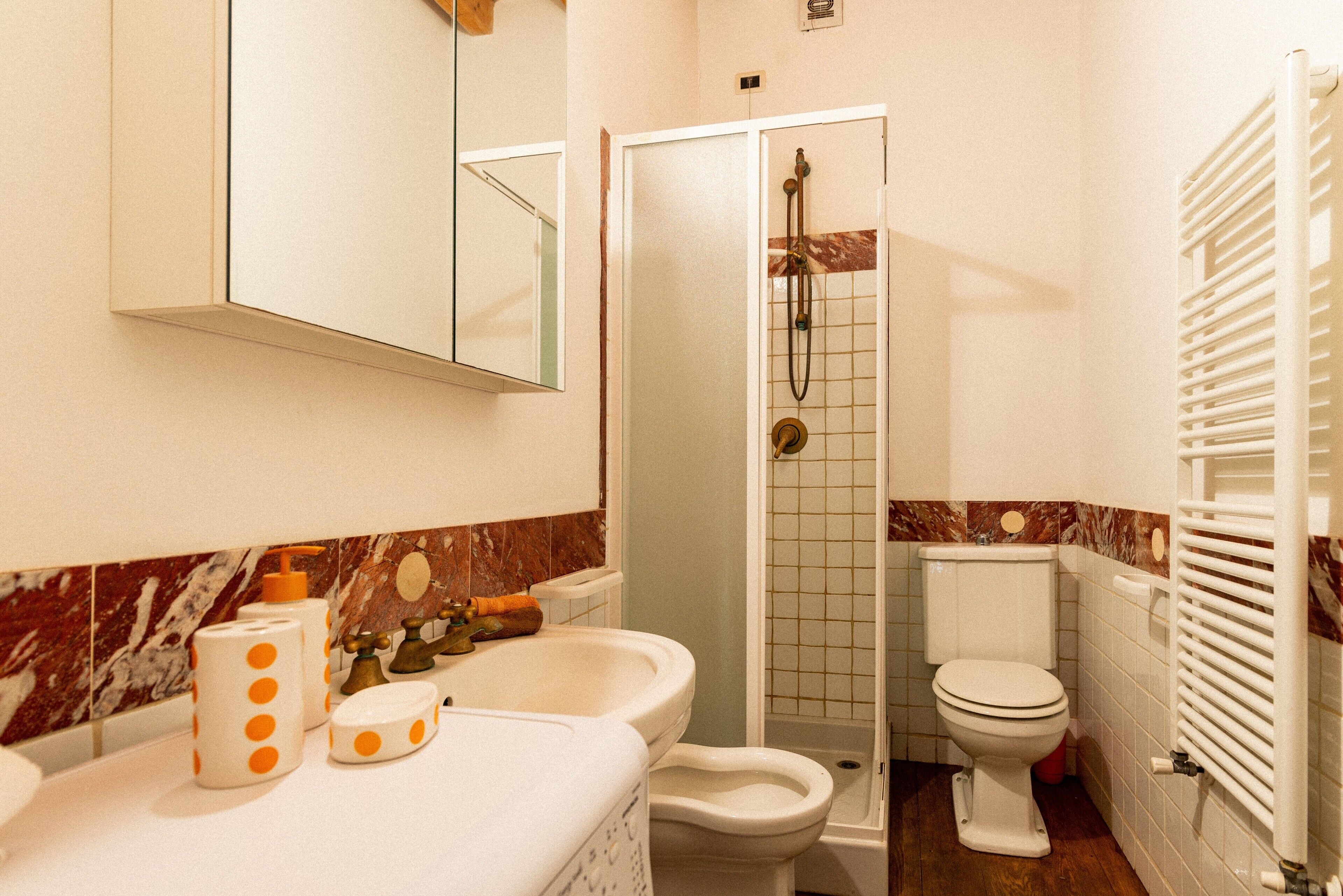 Douche, serviettes fournies