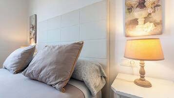 2 dormitorios, tabla de planchar con plancha, wifi gratis y ropa de cama