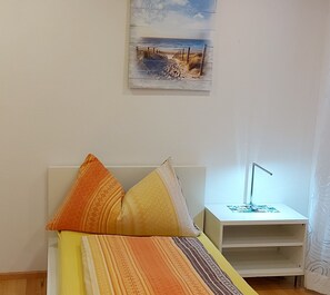 Basic Single Room | Desk, free WiFi - Hotel Pamakn (Wynau)