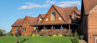 Amazing Spacious Log Cabin 15K Sq-Hot Tubs-Mountain Views