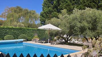 Piscine extérieure, piscine chauffée