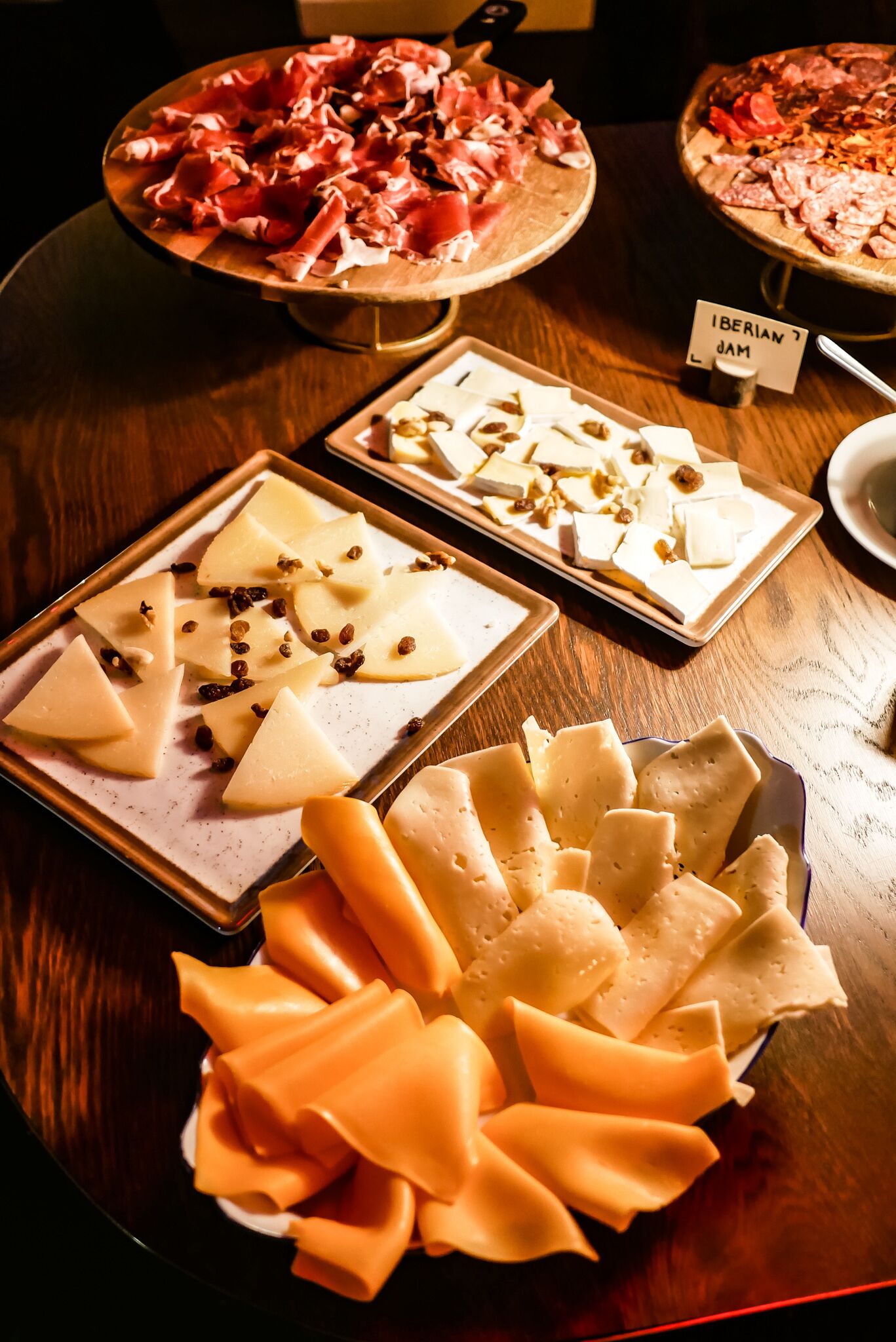 daily buffet breakfast (eur 16 per person)