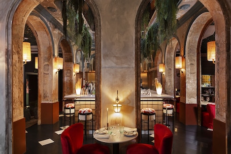 Restaurante. chic&basic Habana Hoose