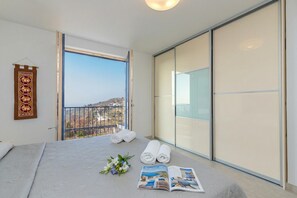 Family House, Multiple Bedrooms, 2 Bathrooms, Mountainside (Panorama Seaview Kolomban) | 2 bedrooms, laptop workspace, free WiFi, bed sheets - Panorama Seaview Kolomban (Koper)