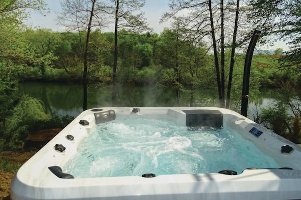 Family House, Multiple Bedrooms (House Kolpa Paradise Whirlpool And) | Outdoor spa tub