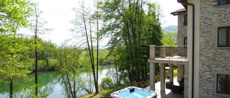 Family House, Multiple Bedrooms (House Kolpa Paradise Whirlpool And) | Outdoor spa tub